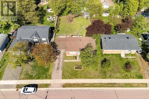 36 Selkirk Street Petawawa ON K8H 1P2