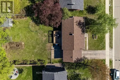 36 Selkirk Street Petawawa ON K8H 1P2