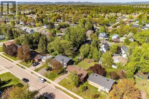 36 Selkirk Street Petawawa ON K8H 1P2