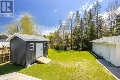 11 Chatfield Drive Sault Ste Marie ON P6C 6C6