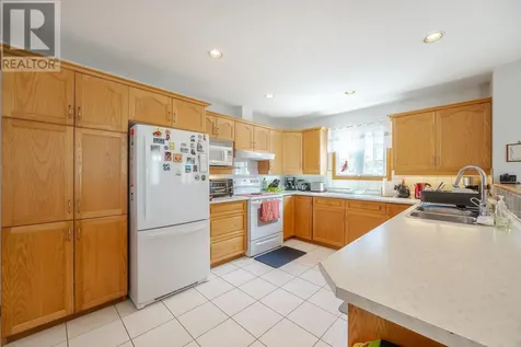 11 Chatfield Drive Sault Ste Marie ON P6C 6C6
