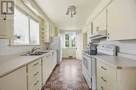 159 Cecil Street Sarnia ON N7T 6W6