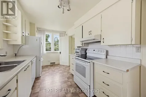 159 Cecil Street Sarnia ON N7T 6W6
