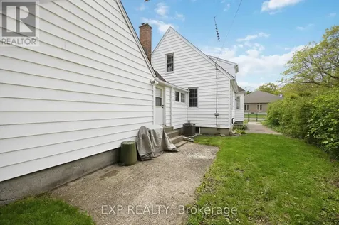 159 Cecil Street Sarnia ON N7T 6W6