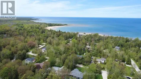 28 Jay Street Saugeen Shores ON N0H 2C5