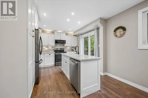 687 Champlain Avenue Cambridge ON N1R 7Z8
