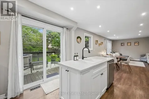 687 Champlain Avenue Cambridge ON N1R 7Z8