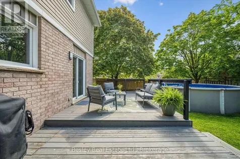 687 Champlain Avenue Cambridge ON N1R 7Z8