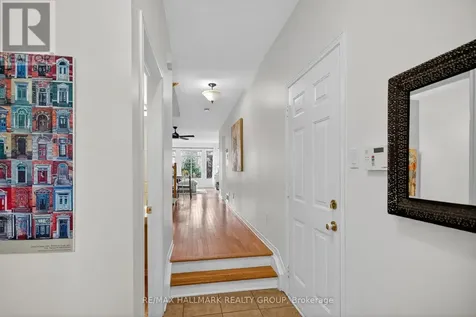 135 Gatespark Private Ottawa ON K2T 1L1