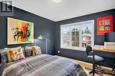 135 Gatespark Private Ottawa ON K2T 1L1