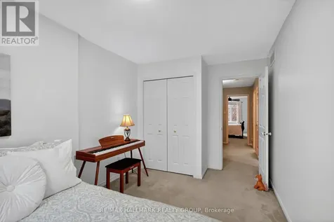 135 Gatespark Private Ottawa ON K2T 1L1