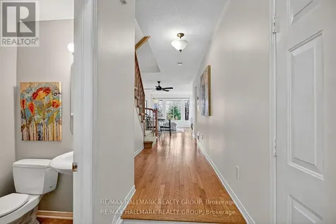 135 Gatespark Private Ottawa ON K2T 1L1