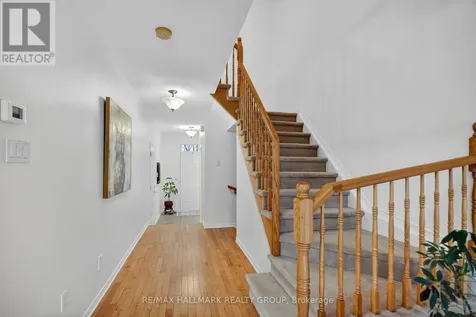135 Gatespark Private Ottawa ON K2T 1L1