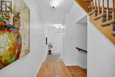 135 Gatespark Private Ottawa ON K2T 1L1