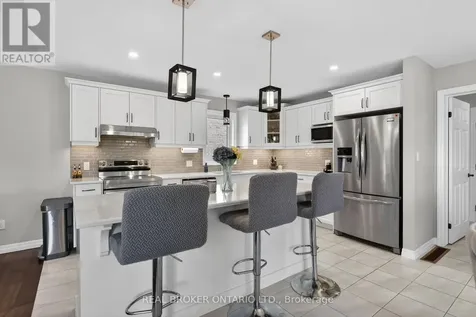 48 Curren Crescent Tillsonburg ON N4G 0J3