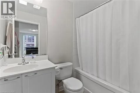 385 Prince Of Wales Drive Mississauga ON L5B 0C6