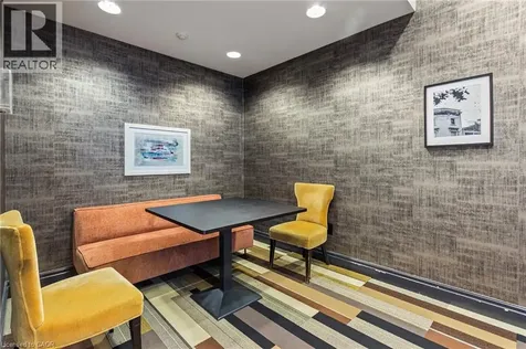 385 Prince Of Wales Drive Mississauga ON L5B 0C6
