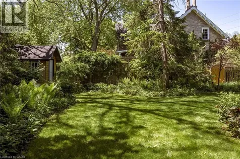138 Park Street West Dundas ON L9H 1X7