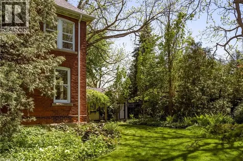 138 Park Street West Dundas ON L9H 1X7