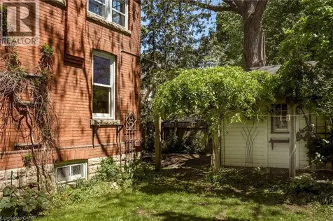 138 Park Street West Dundas ON L9H 1X7