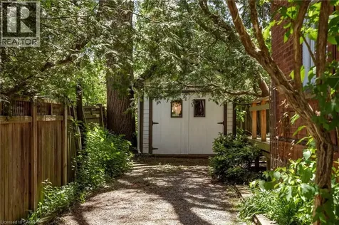 138 Park Street West Dundas ON L9H 1X7