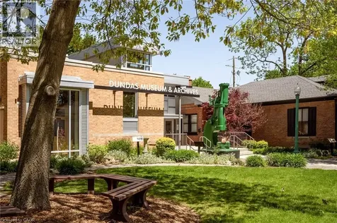 138 Park Street West Dundas ON L9H 1X7