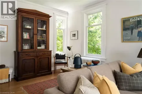 138 Park Street West Dundas ON L9H 1X7