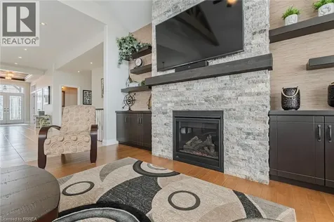 5 Moore Boulevard Brantford ON N3T 0E2