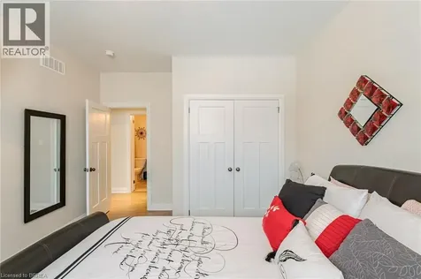 5 Moore Boulevard Brantford ON N3T 0E2