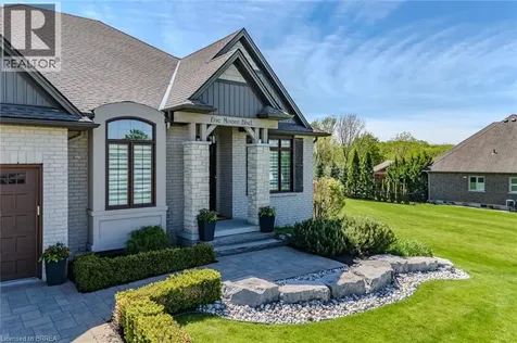5 Moore Boulevard Brantford ON N3T 0E2