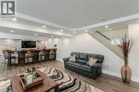 5 Moore Boulevard Brantford ON N3T 0E2