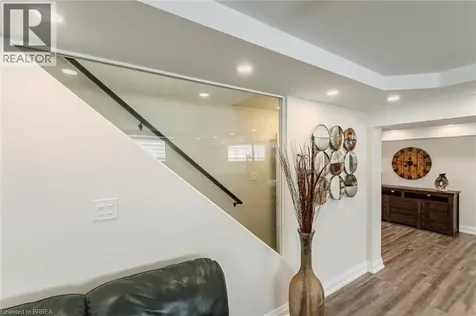 5 Moore Boulevard Brantford ON N3T 0E2