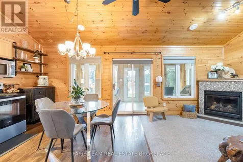 12 Cabin Crescent Wasaga Beach ON L9Z 1X7