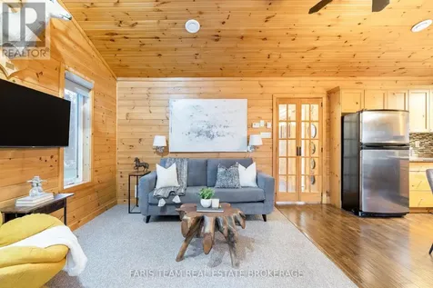 12 Cabin Crescent Wasaga Beach ON L9Z 1X7