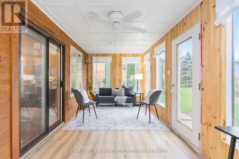 12 Cabin Crescent Wasaga Beach ON L9Z 1X7
