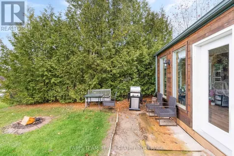 12 Cabin Crescent Wasaga Beach ON L9Z 1X7