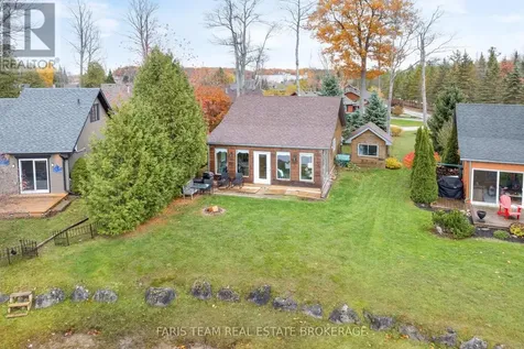12 Cabin Crescent Wasaga Beach ON L9Z 1X7