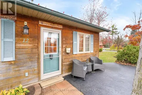 12 Cabin Crescent Wasaga Beach ON L9Z 1X7