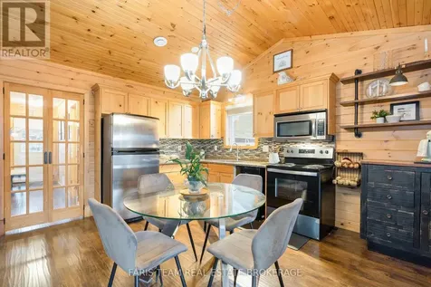 12 Cabin Crescent Wasaga Beach ON L9Z 1X7