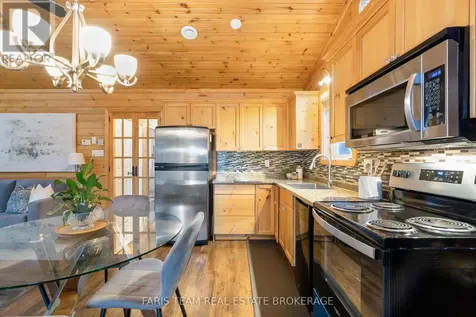 12 Cabin Crescent Wasaga Beach ON L9Z 1X7