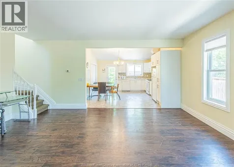 493 Wellington Avenue Windsor ON N9A 5J3