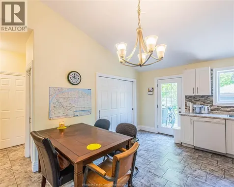 493 Wellington Avenue Windsor ON N9A 5J3