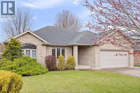 54 Creekview Kingsville ON N9Y 4E6