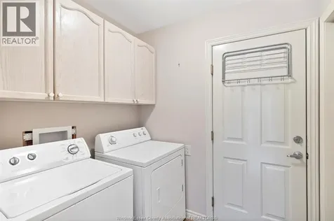 54 Creekview Kingsville ON N9Y 4E6