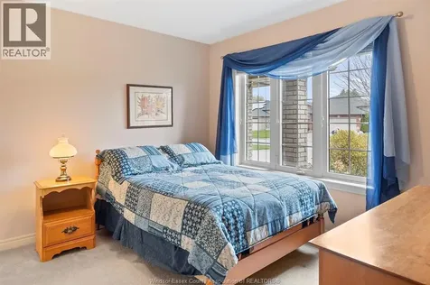 54 Creekview Kingsville ON N9Y 4E6