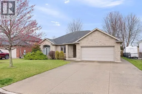54 Creekview Kingsville ON N9Y 4E6