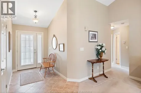 54 Creekview Kingsville ON N9Y 4E6
