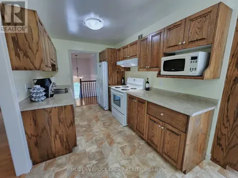 382 Pearl Street West Brockville ON K6V 4E5