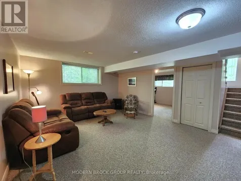 382 Pearl Street West Brockville ON K6V 4E5