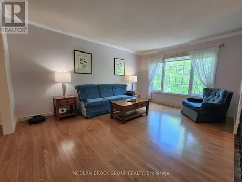 382 Pearl Street West Brockville ON K6V 4E5